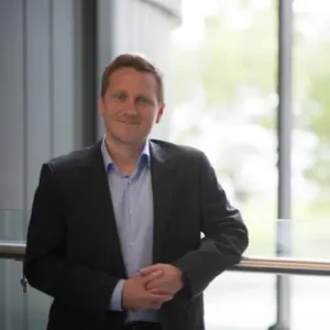 Roland Kassemeier is an Associate Professor at Warwick Business School